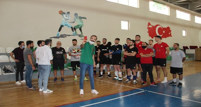 Solhan Spor’a destek ziyareti