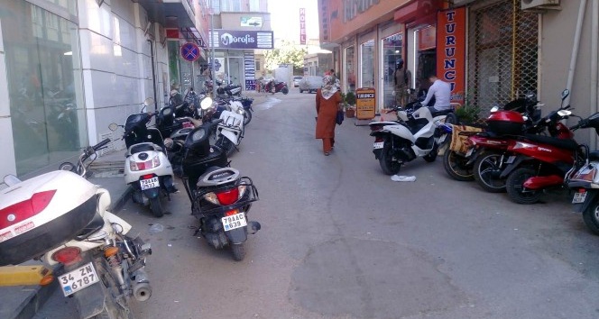 Düzensiz parklar vatandaşları bezdirdi