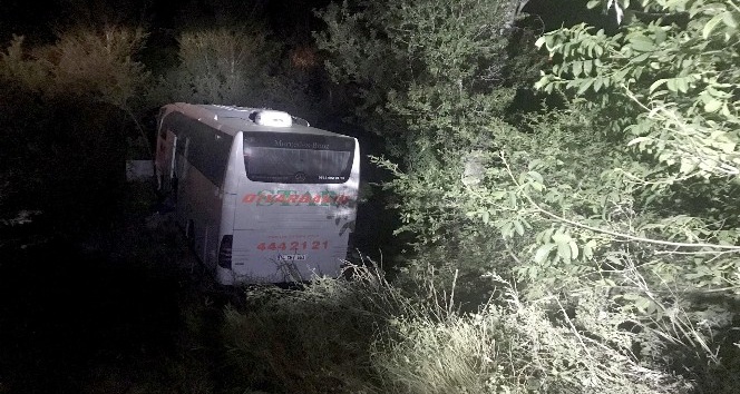 Gümüşhane’de yolcu otobüsü kaza yaptı: 1 ölü, 24 yaralı