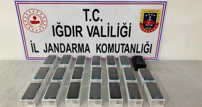 Iğdır’da kaçak cep telefonu ele geçirildi