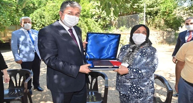 Vali Yılmaz’dan şehit Eyvaz’ın ailesine ziyaret