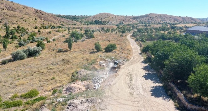 Nevşehir’de arazi yolları onarılıyor