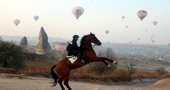 Kapadokya’da balonlar gökyüzü ile yeniden buluşuyor