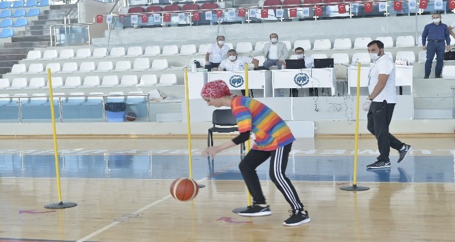 Rektör Akgül, BESYO özel yetenek sınavını izledi