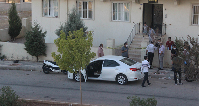 Kayınvalidesini öldürüp üzerine beton döktü