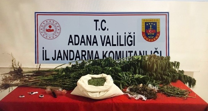 Adana’da 8 kilo kubar esrar ele geçirildi