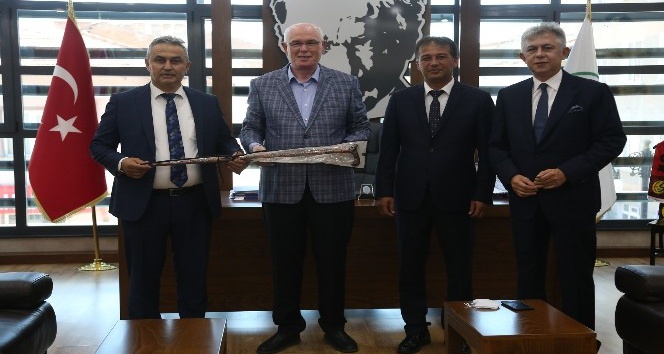 Odunpazarı ile Saltukova ve Bakacakkadı kardeş belediye oldu