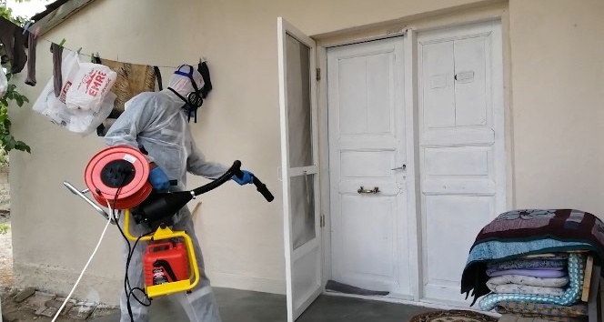 Karantina evleri dezenfekte ediliyor