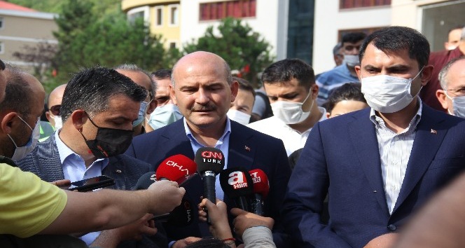 Bakanlar sel bölgesinde değerlendirmelerde bulundu