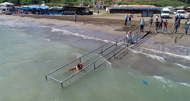 Deniz keyfi engel tanımıyor