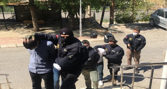 Şırnak’ta terör operasyonu: 3 gözaltı