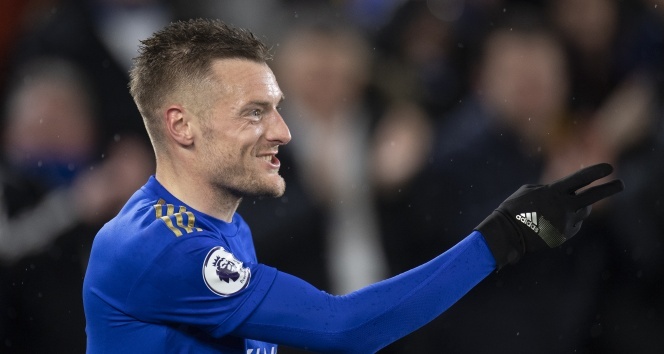 Leicester Vardy ile yeniledi