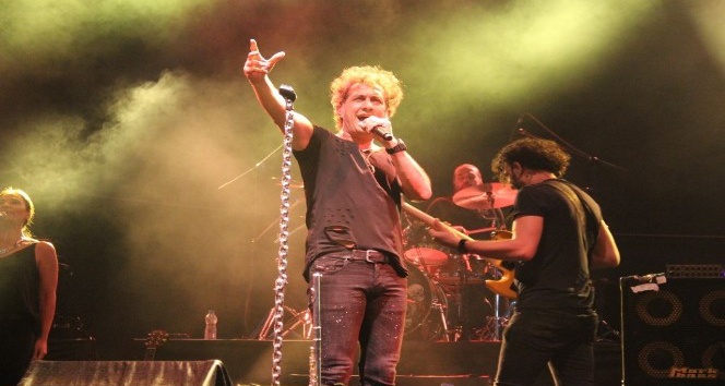 Kıraç’tan Kocaeli’de arabalı konser