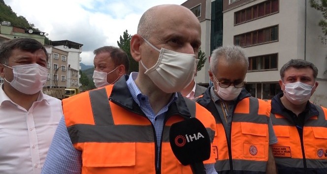 Ulaştırma ve Altyapı Bakanı Adil Karaismailoğlu: “Bu afetlerin bir daha yaşanmaması için kalıcı projelere bir an önce başlayacağız”