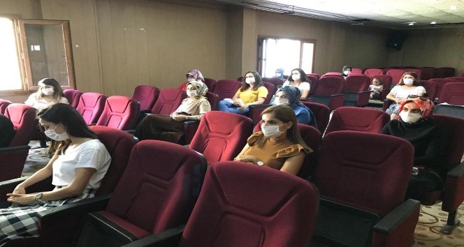 Uludere’de maske ve sosyal mesafe kuralına uygun zümre toplantıları yapıldı