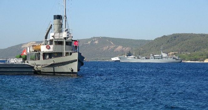 Rus savaş gemisi Çanakkale Boğazı’ndan geçti