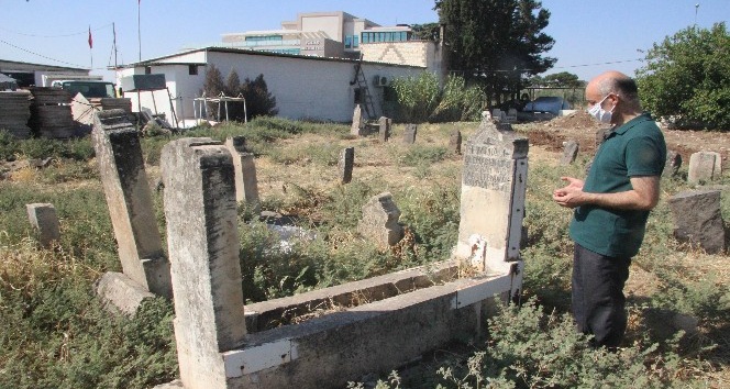 Meclis-i Mebusan milletvekili Beşe’nin mezarı kaybolmak üzere