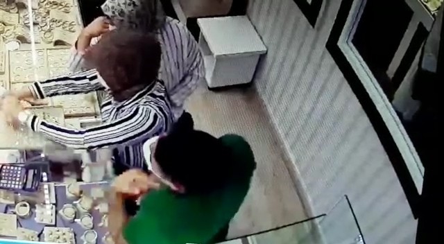 Yalova’da kuyumcu soydular İstanbul’da otelde yakalandılar