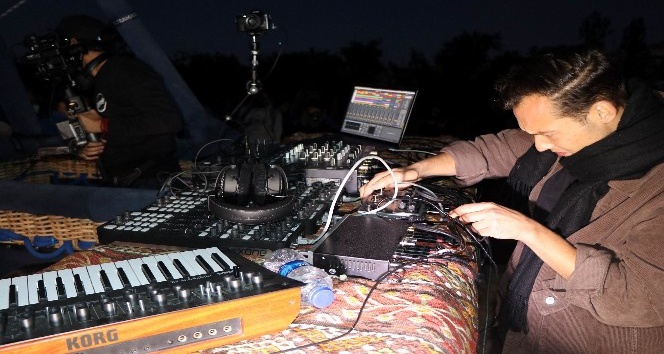 Dünyaca ünlü DJ Ben Böhmer, Kapadokya’da balonda DJ performansı sergiledi