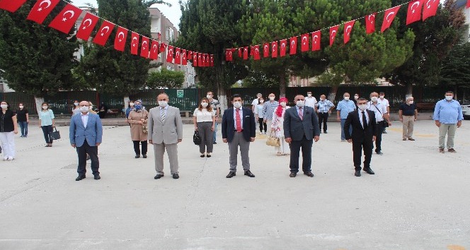 Yalova’da okullar uzaktan eğitimle başladı