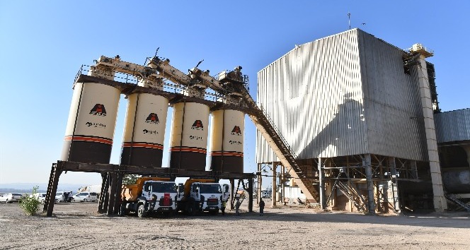 Büyükşehir’in üçüncü asfalt üretim tesisi faaliyetine başladı