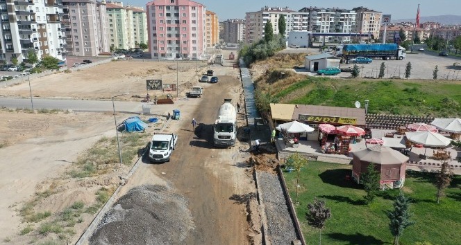 Vatan Sokak’ta sıcak asfalt serimi yapılacak