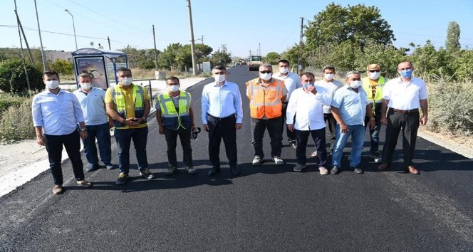 Lapseki’de sahil yolu asfaltlama çalışmaları tamamlanıyor