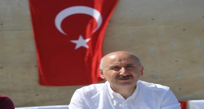 Bakan Adil Karaismailoğlu: " Giresun’da hayat devletin ve vatandaşın çabaları ile normale dönecek”
