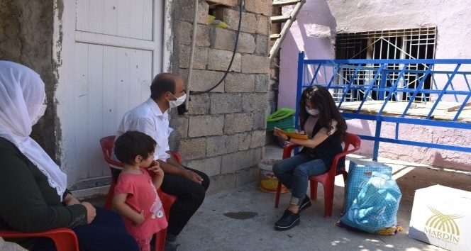 Evi yanan aileye Mardin Büyükşehir Belediyesi sahip çıktı