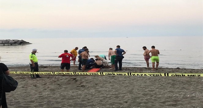 Serinlemek için girdiği denizde boğuldu