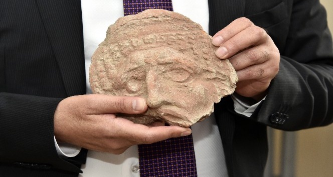 Satala Antik Kenti’ndeki kazılarda bin 500 yıllık Roma askeri zırhı bulundu