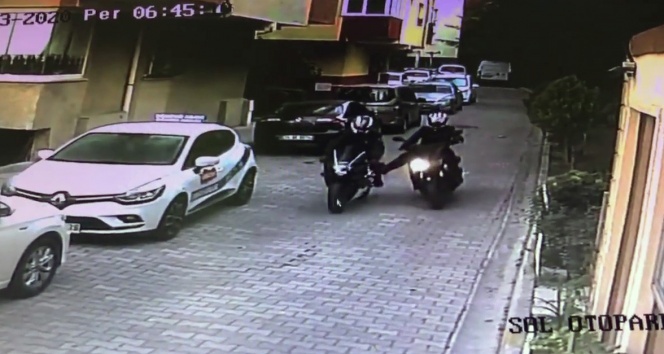 Fatih’te motosiklet hırsızları böyle görüntülendi