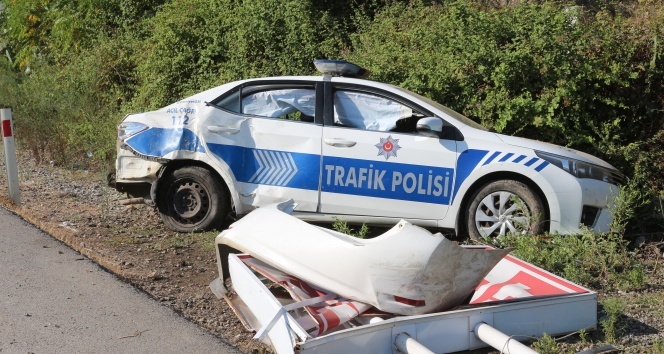 Göreve giden polis ve jandarma ekibi kaza yaptı: 2 yaralı