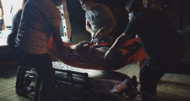 Arkadaşını vurduktan sonra kendini de yaraladı