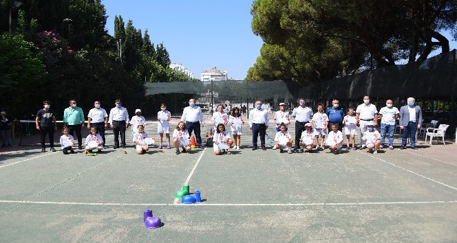 Salihli’de ’Değerli Zamanlar’ projesi sona erdi