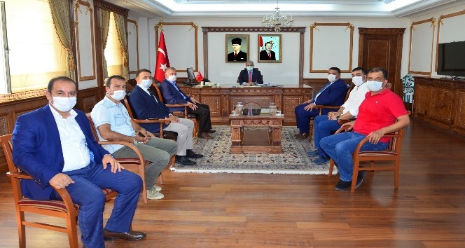 Kırşehir Belediyespor, yönetimi Vali Akın’ı ziyaret etti