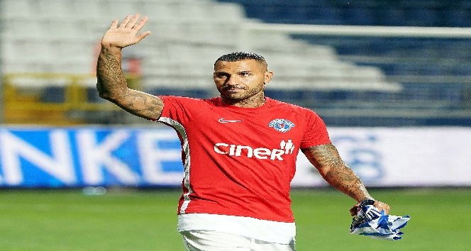 Ricardo Quaresma Vitoria’ya transfer oldu