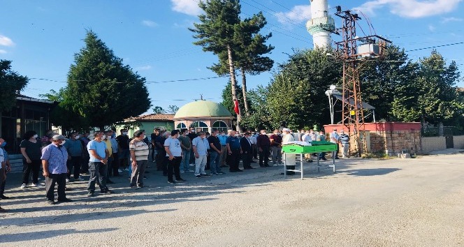 Şehit annesi toprağa verildi