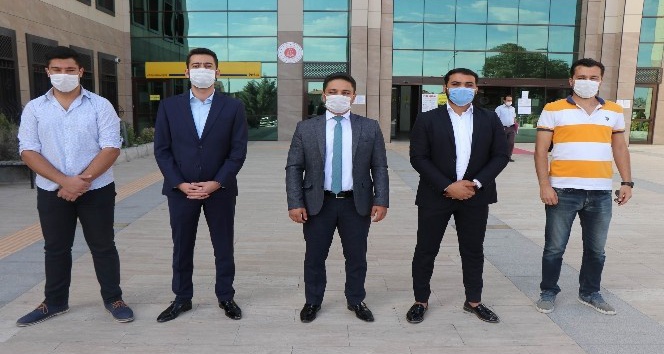 AK Parti Gençlik Kolları, Erol Mütercimler hakkında suç duyurusunda bulundu