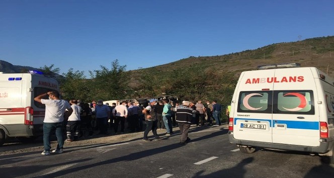 Maden işçilerini taşıyan otobüs devrildi: 1 ölü, 16 yaralı
