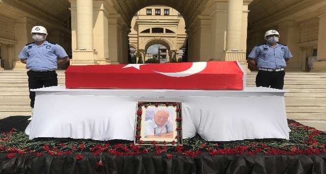 Büyükçekmece eski belediye başkanı Çebi, son yolculuğuna uğurlandı