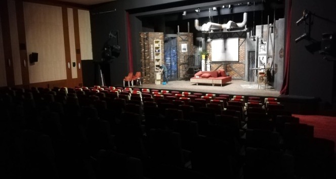 Erzurum Devlet Tiyatrosu ‘Ölümcül Oyun’ ile perde dedi