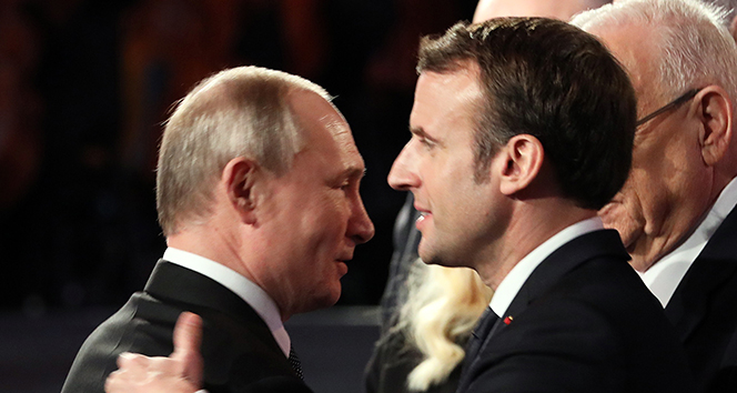 Putin ve Macron&#039;dan telefon görüşmesi