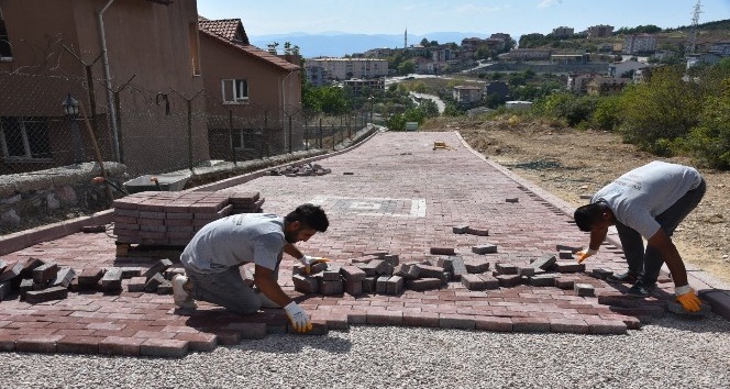 Kuruçeşme Hatipköy’e yeni parke yol