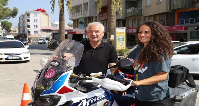 Motosikletiyle Türkiye turuna çıkan akademisyen Saruhanlı’da