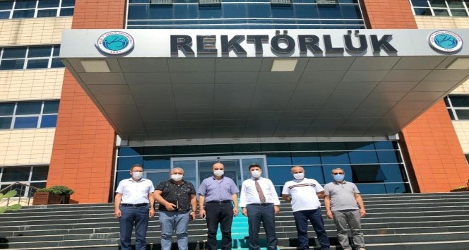 Gümüşhane Üniversitesi Rektörü Zeybek, Rektör Karacoşkun’u ziyaret etti