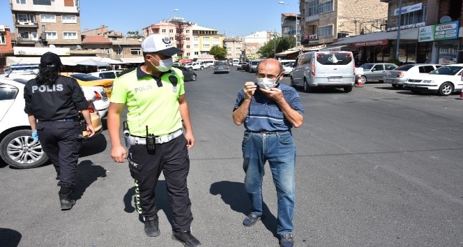 Nevşehir’de maske takmayan 46 kişiye ceza yazıldı