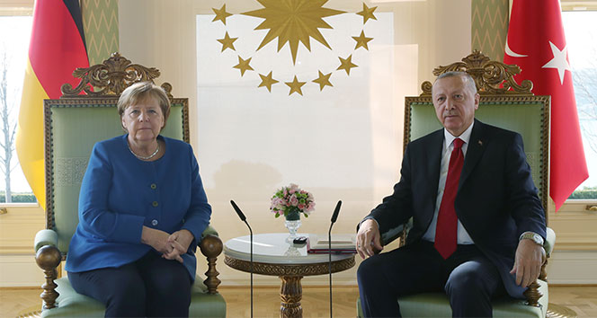 Cumhurbaşkanı Erdoğan, Almanya Başbakanı Merkel ile Doğu Akdeniz&#039;i konuştu