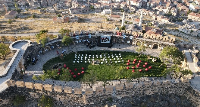 Uluslararası Turizm filmleri festivali Kayaşehir’de başladı