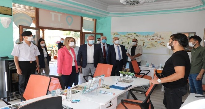 Vali Becel, Göreme’de korona virüs denetimlerine katıldı